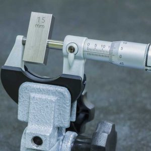 micrometer-calibration-gauge-upclose-image